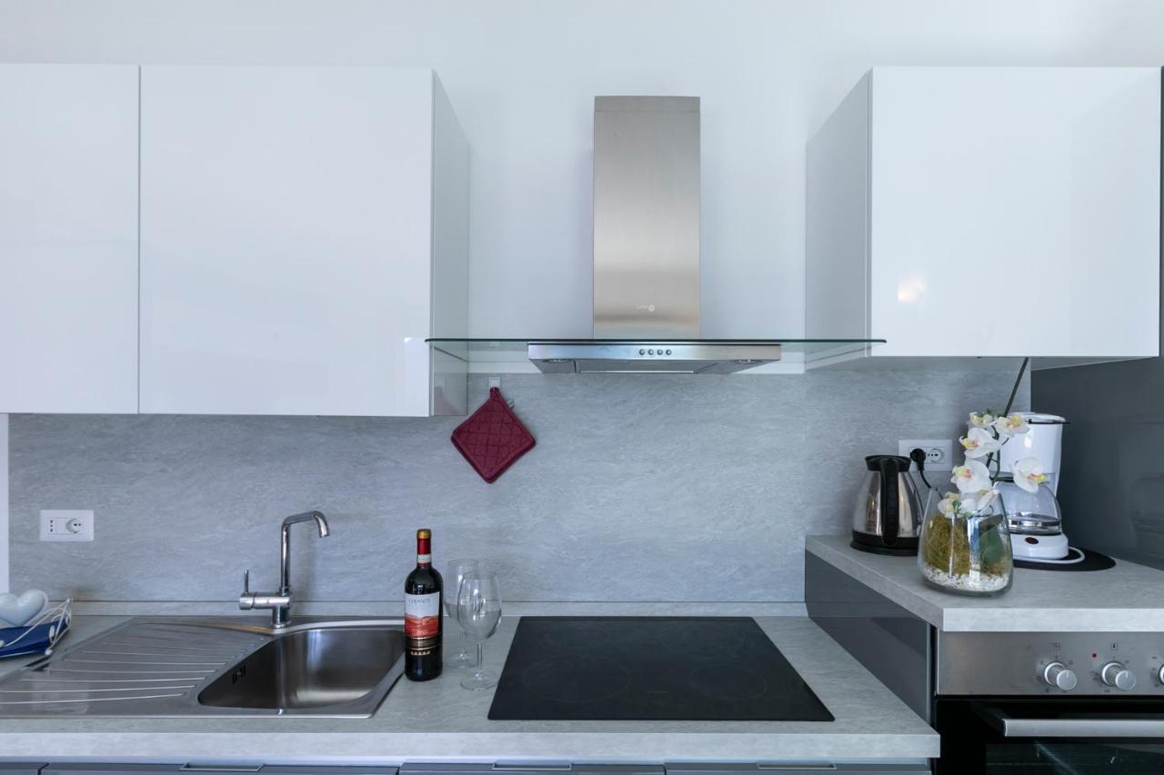 La Collinetta Apartments Vercana Bagian luar foto