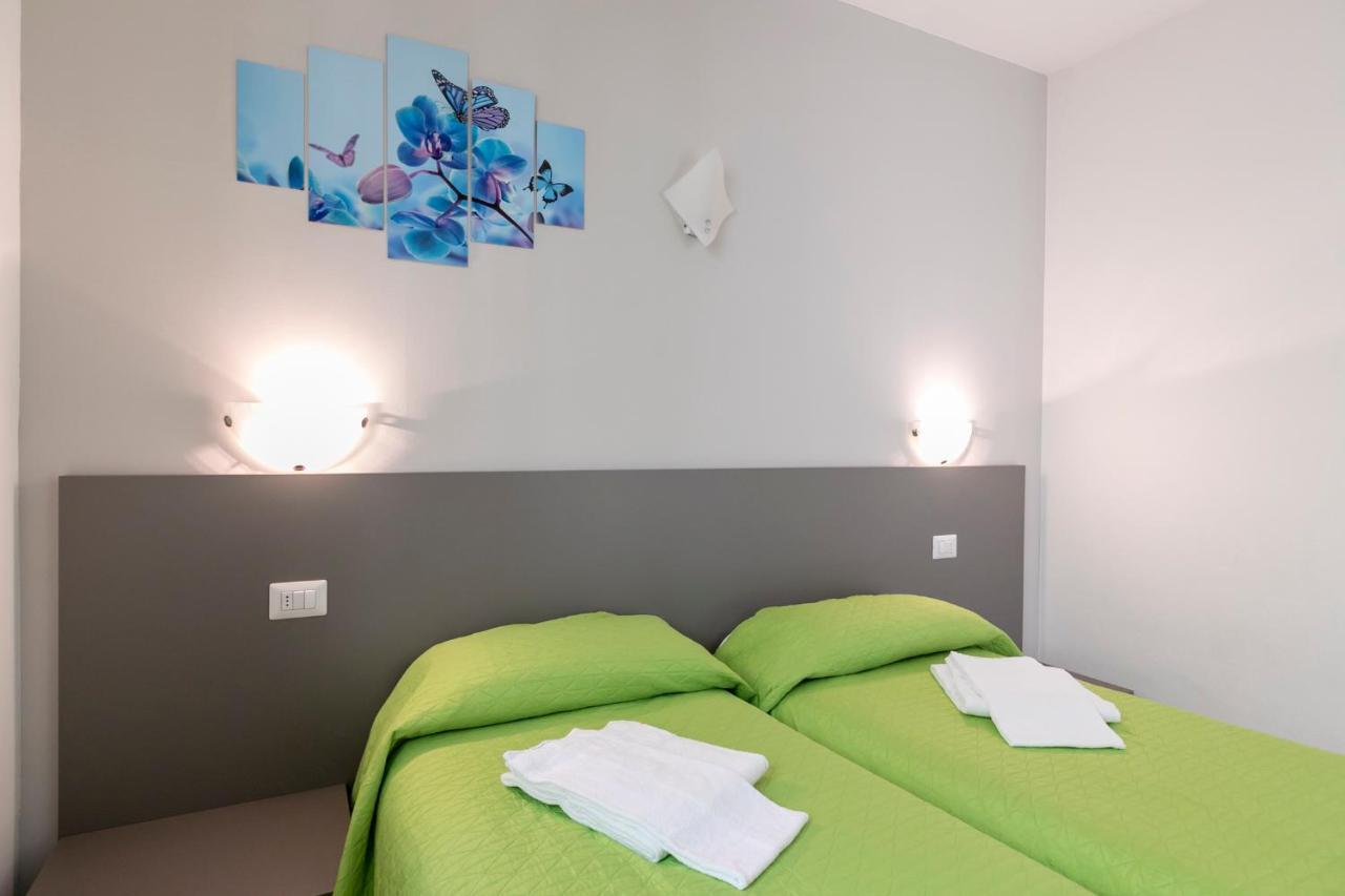 La Collinetta Apartments Vercana Bagian luar foto